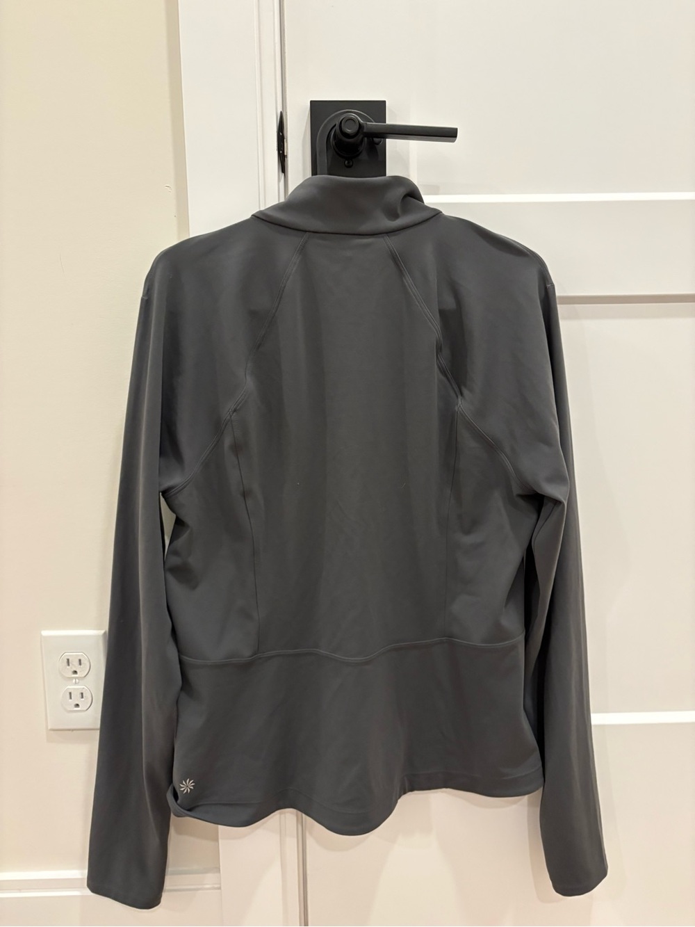 Athleta Salutation Jacket in Dark Grey Size Larger - Picture 6 of 8
